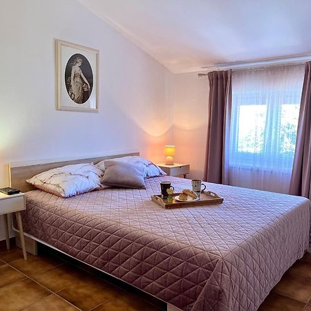 E & E Hotel Medulin Kültér fotó